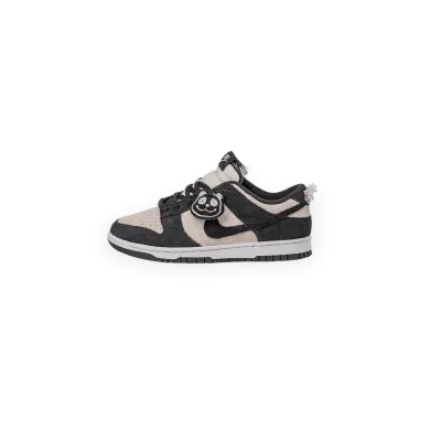 Nike Dunk Low Retro SE *Panda*