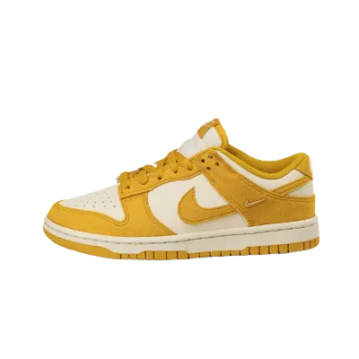 Nike Wmns Dunk Low *Mini Swoosh*