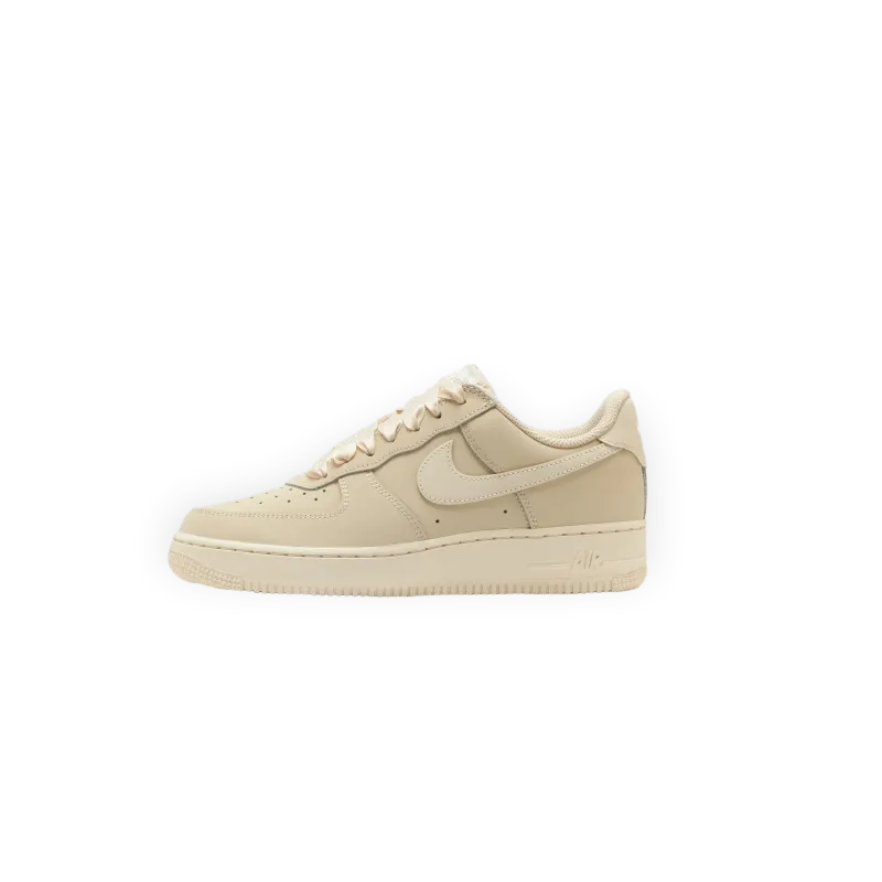 Nike WMNS Air Force 1 Retro PRM