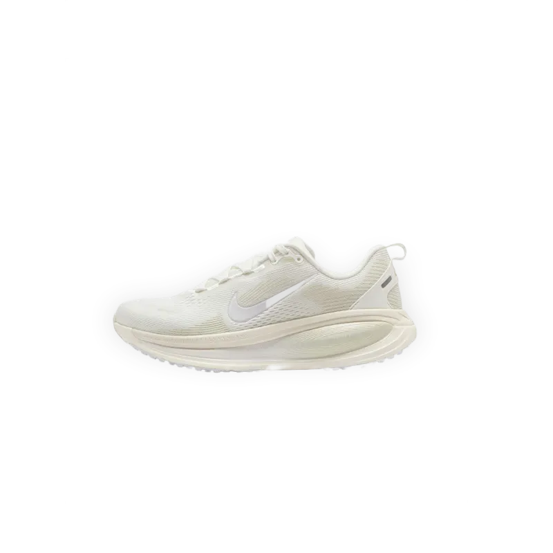 Nike WMNS Vomero 18 Ess