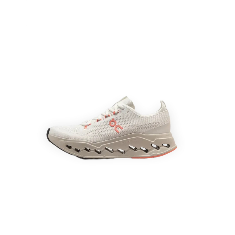 On WMNS Cloudsurfer Max
