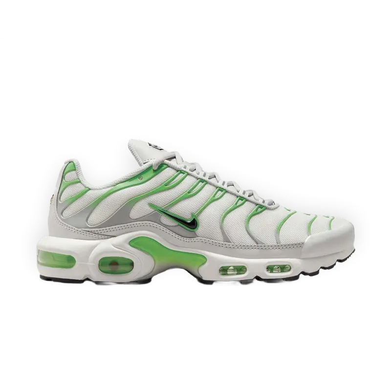Nike Air Max Plus W "Green Strike"