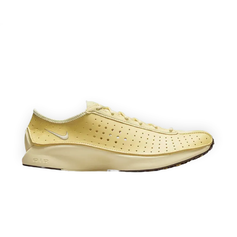 Nike Air Superfly W "Soft Yellow"
