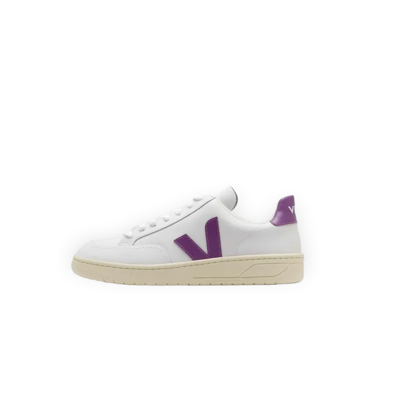 Veja V-12 Leather