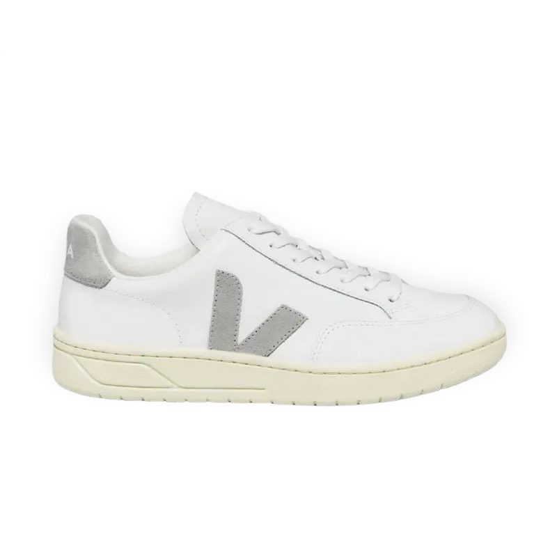 Veja V-12 Leather