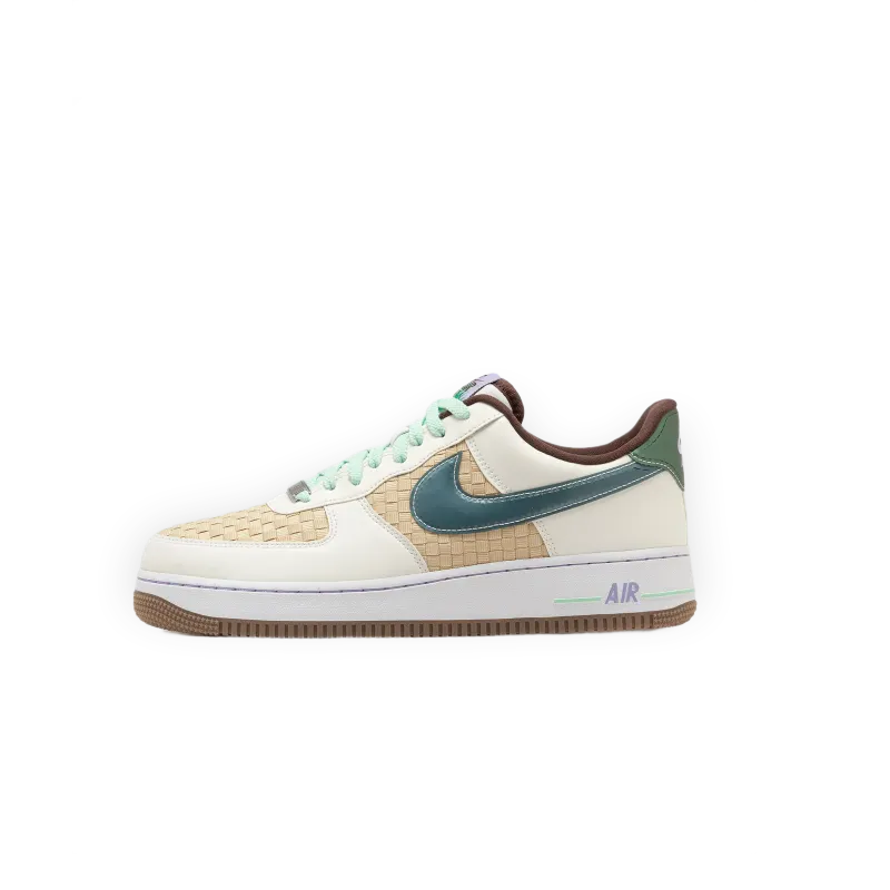 Nike Air Force 1 Retro QS