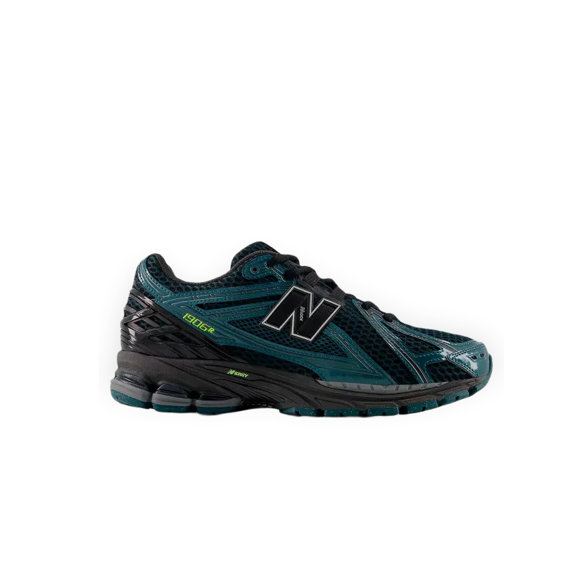 New Balance U1906R verdi e nere