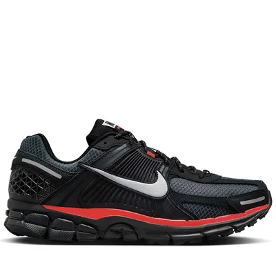 Nike Zoom Vomero 5 "Bred"