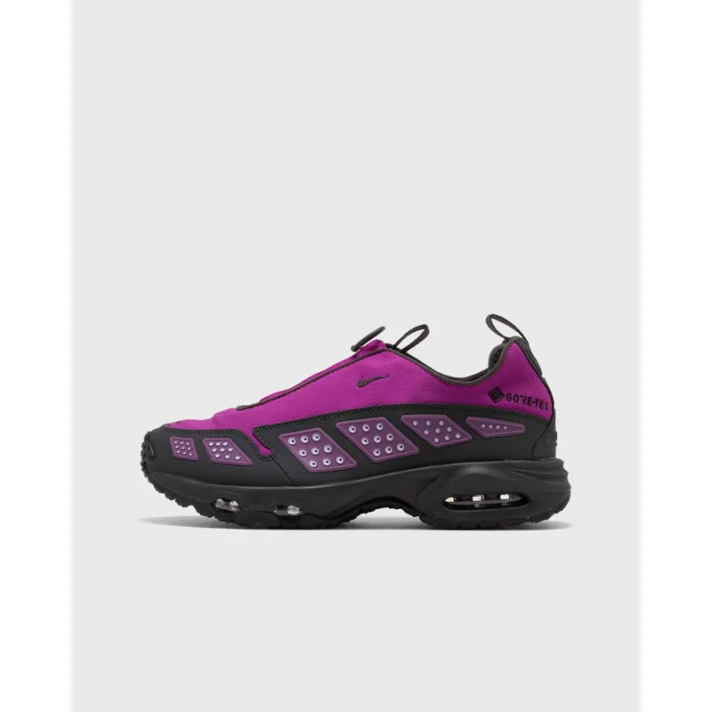 Nike WMNS AIR MAX SNDR GORE-TEX "Bold Berry and Dark Smoke Grey"