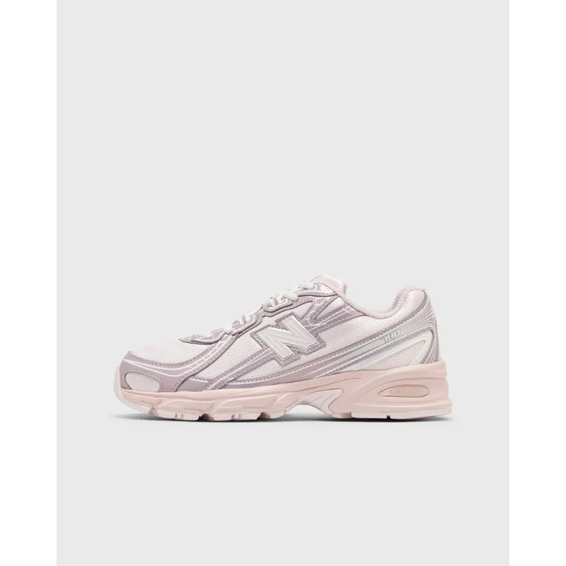 New Balance 740 Lace